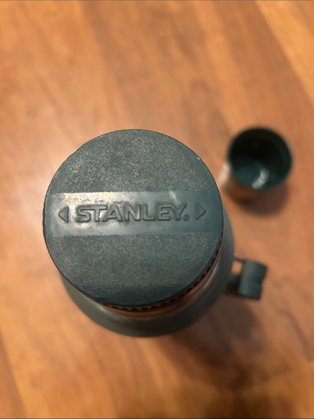 Stanley Vacuum Insulated Thermos the original OG 1.1 quart - Picture 3 of 8
